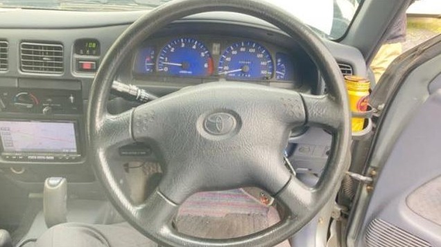 TOYOTA HILUX 2003