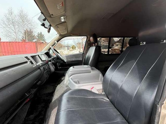 Toyota Hiace Grand Cabin 2006