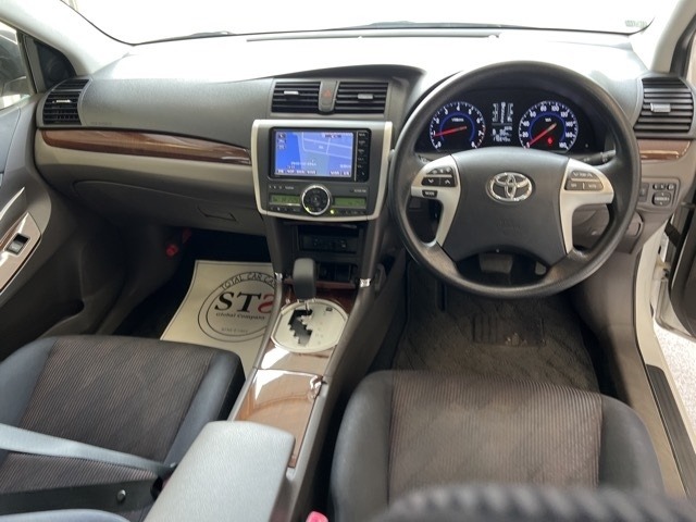 Toyota Premio 2015