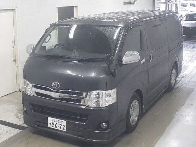Toyota Hiace SuperGL 2010