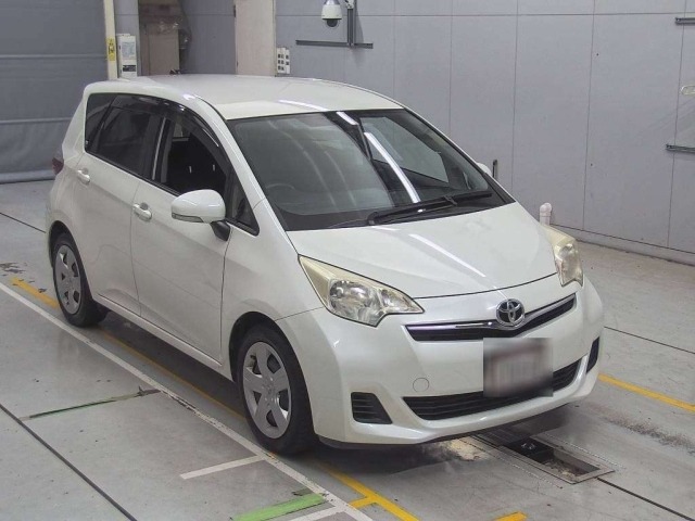TOYOTA RACTIS 2011
