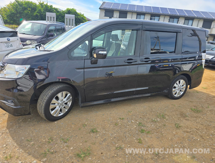 Honda Stepwagon Spada 2011