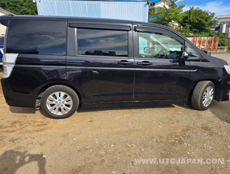 Honda Stepwagon Spada 2011