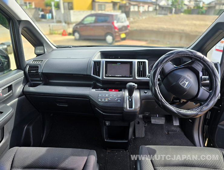 Honda Stepwagon Spada 2011