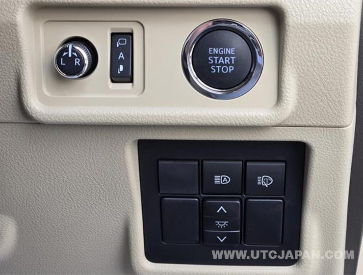 TOYOTA LAND CRUISER PRADO 2023