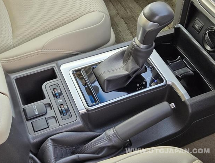 TOYOTA LAND CRUISER PRADO 2023