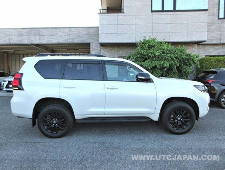 TOYOTA LAND CRUISER PRADO 2024