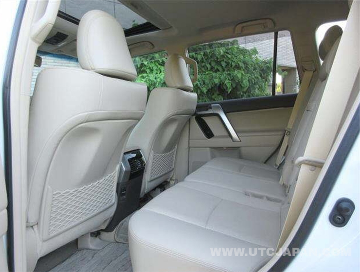 TOYOTA LAND CRUISER PRADO 2024