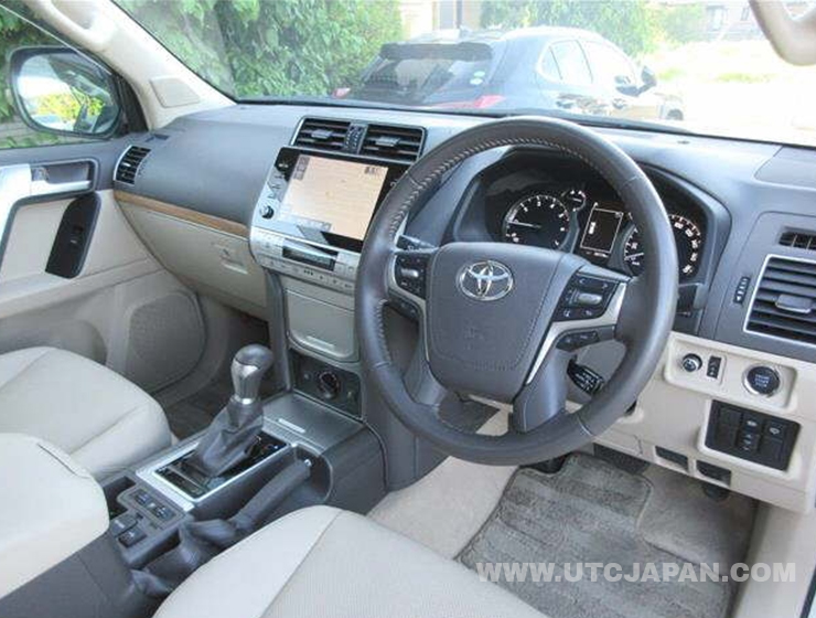 TOYOTA LAND CRUISER PRADO 2024