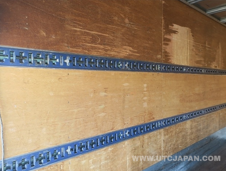 Mitsubishi Canter 2003