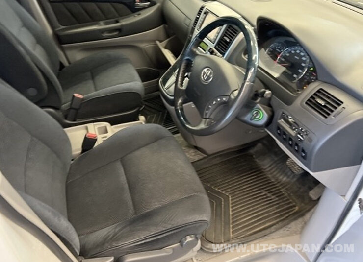TOYOTA ALPHARD 2004