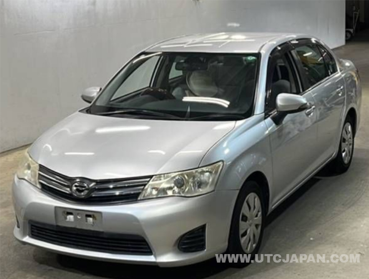 TOYOTA COROLLA AXIO 2013