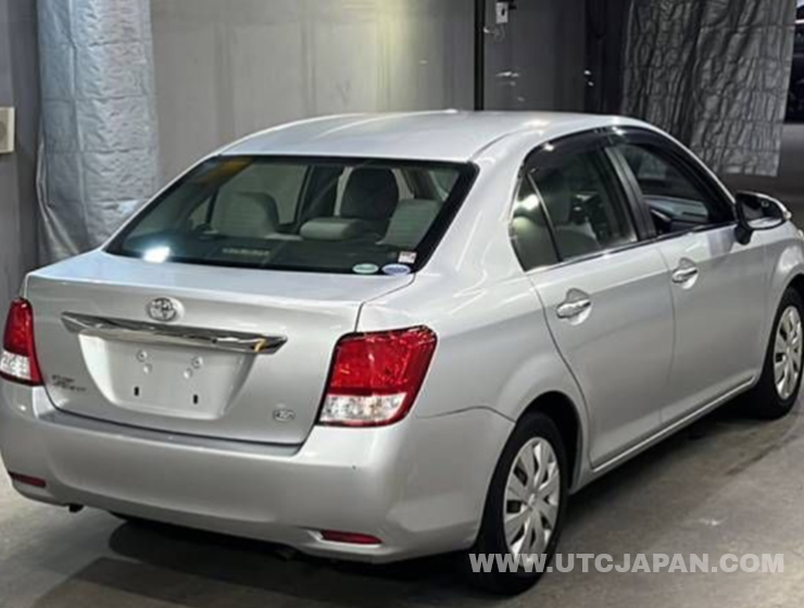 TOYOTA COROLLA AXIO 2013