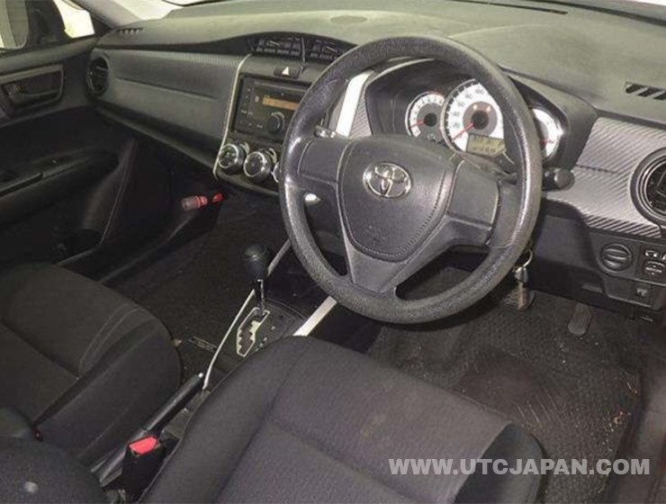 TOYOTA COROLLA FIELDER 2013