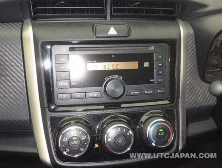 TOYOTA COROLLA FIELDER 2013