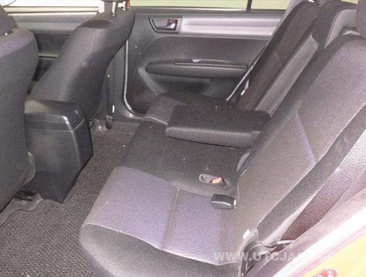 TOYOTA COROLLA FIELDER 2013