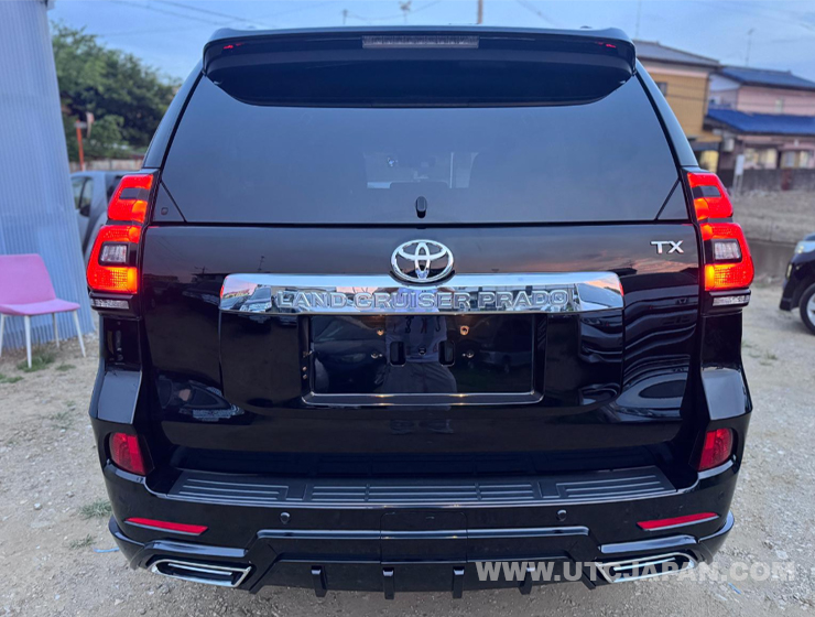 TOYOTA LANDCRUISER PRADO TXL 2023