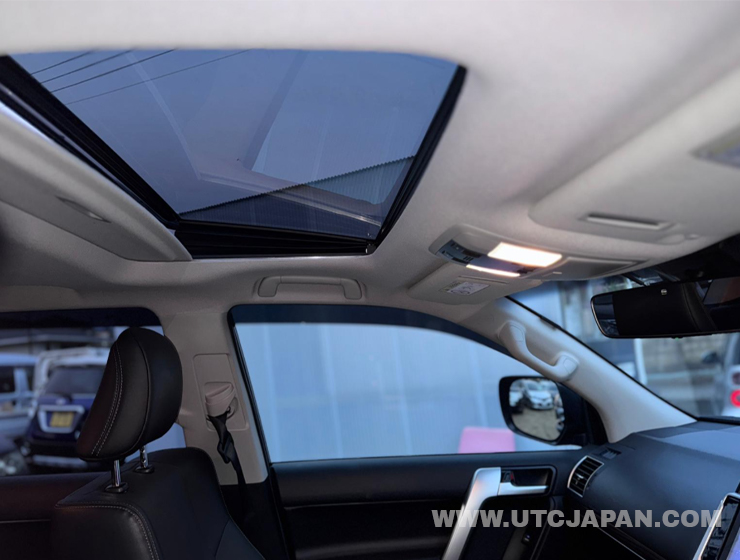 TOYOTA LANDCRUISER PRADO TXL 2023