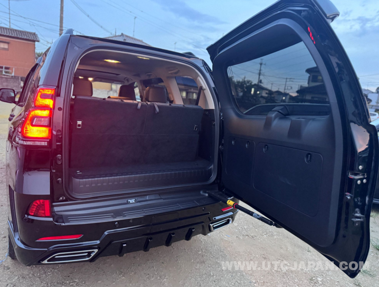 TOYOTA LANDCRUISER PRADO TXL 2023