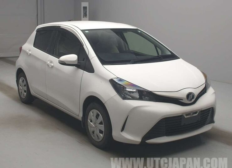 TOYOTA VITZ 2016