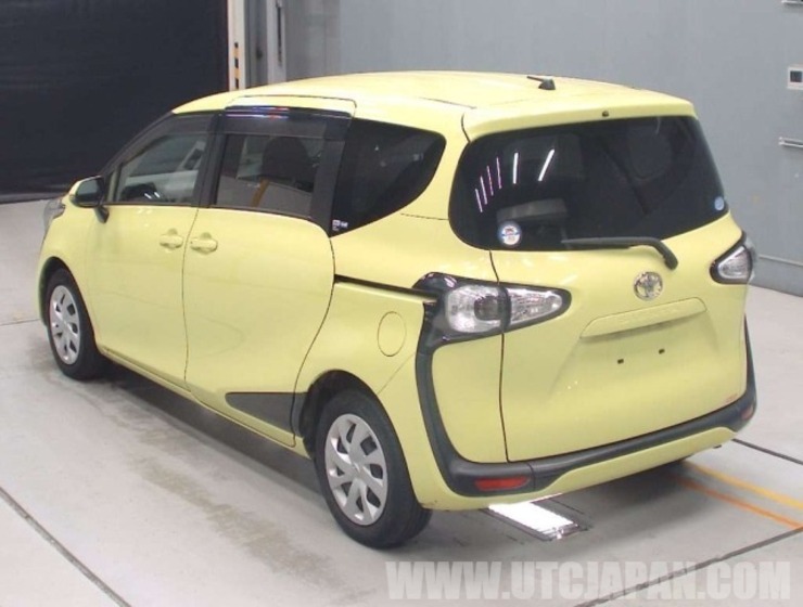 TOYOTA SIENTA 2016