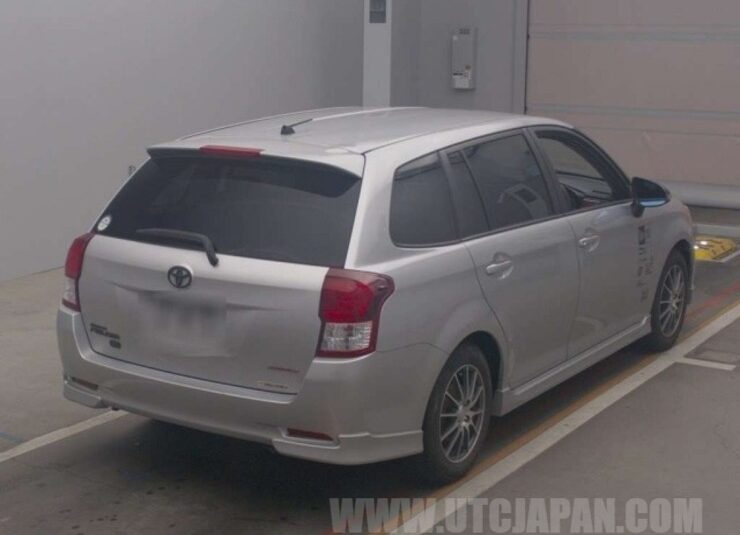 TOYOTA COROLLA FIELDER 2012