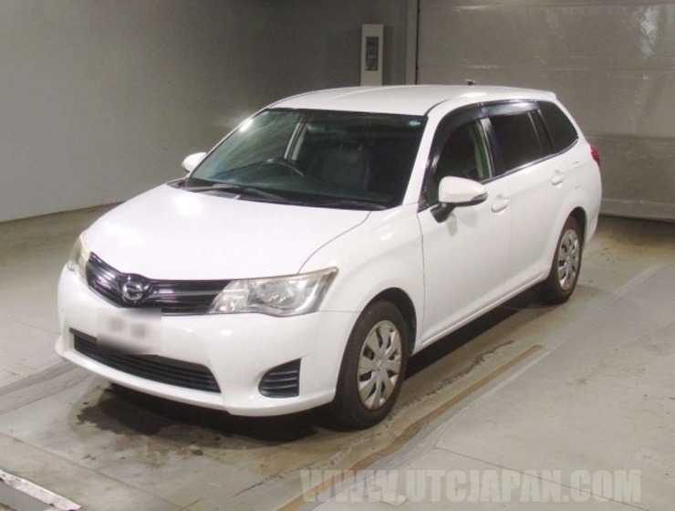 TOYOTA COROLLA FIELDER 2013