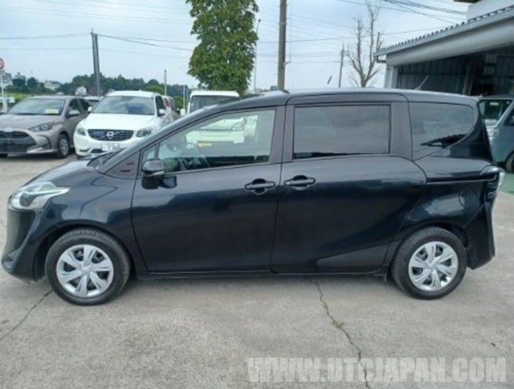 TOYOTA SIENTA 2019