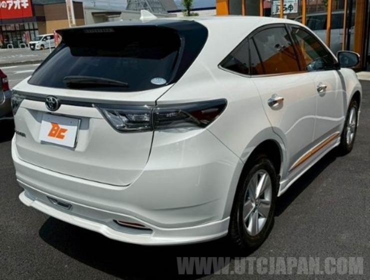 TOYOTA HARRIER 2017