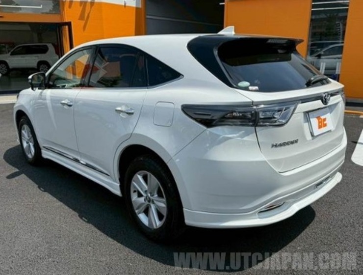TOYOTA HARRIER 2017