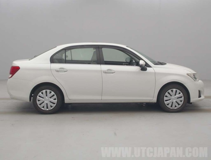 TOYOTA COROLLA AXIO 2014