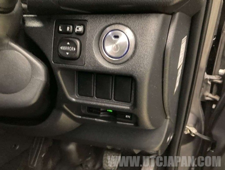 TOYOTA HIACE SUPER GL 2016