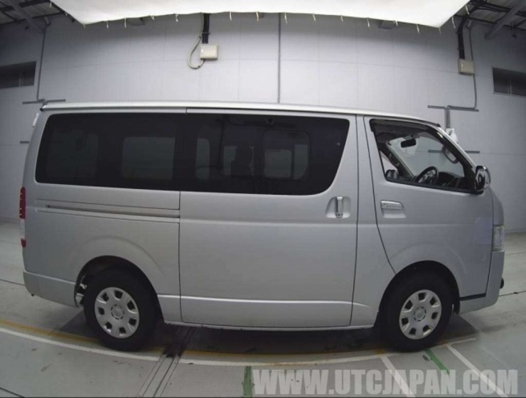 TOYOTA HIACE SUPER GL 2014