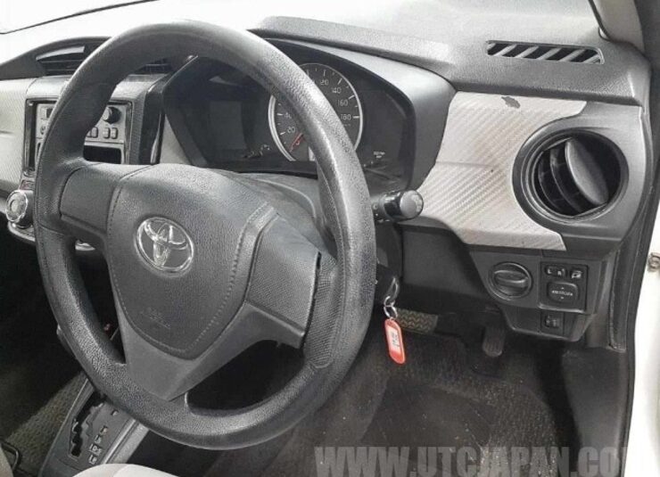 TOYOTA COROLLA AXIO 2014