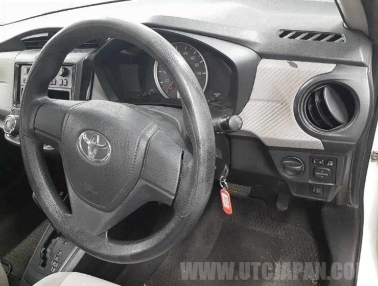 TOYOTA COROLLA AXIO 2014