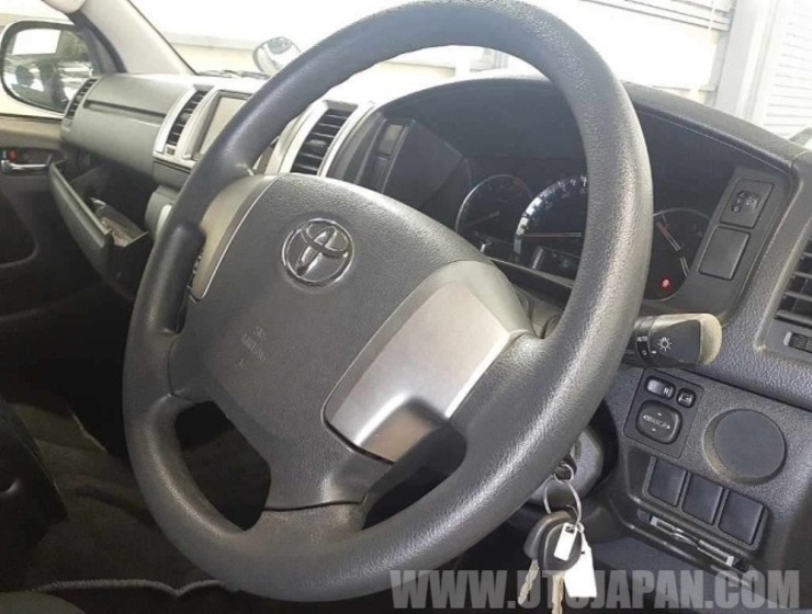 TOYOTA HIACE SUPER GL 2014