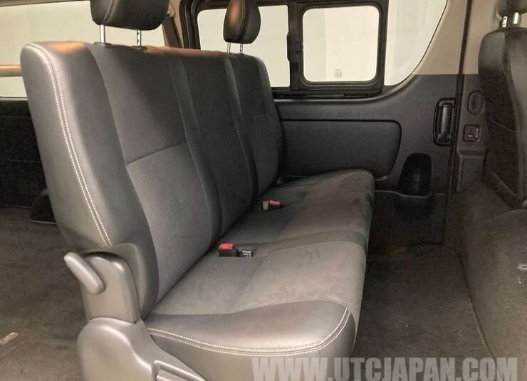 TOYOTA HIACE SUPER GL 2016