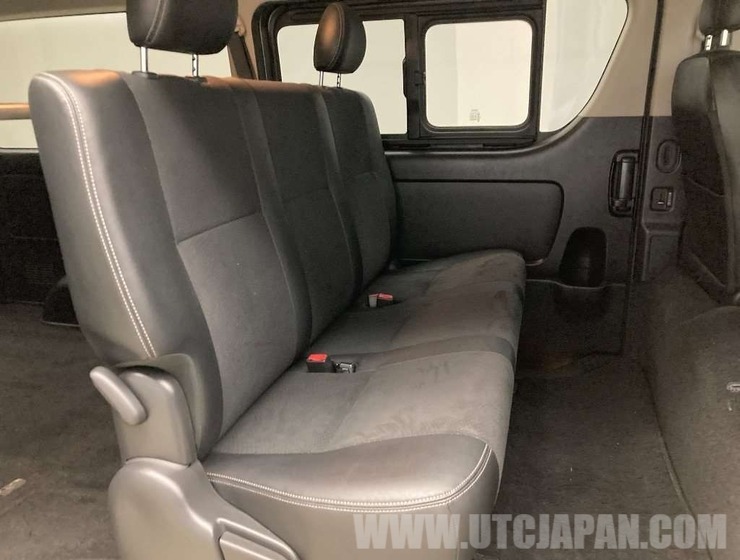 TOYOTA HIACE SUPER GL 2016