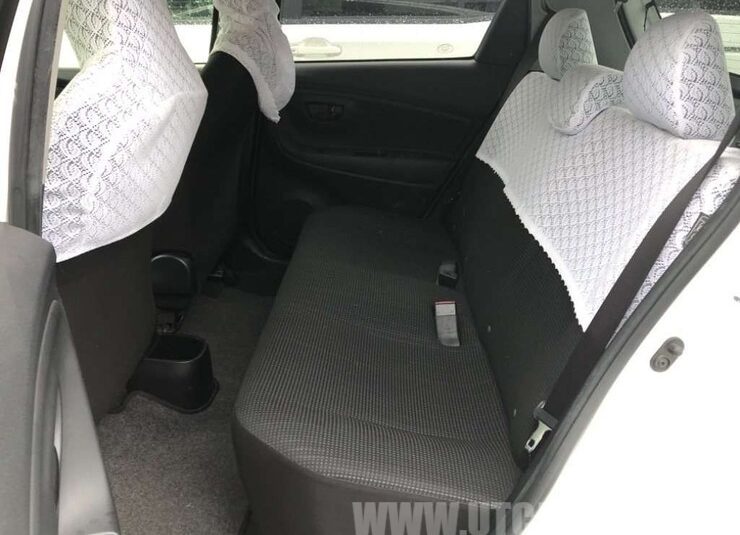 TOYOTA VITZ 2016