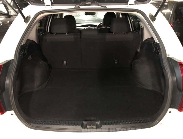 TOYOTA COROLLA FIELDER 2013