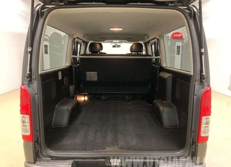 TOYOTA HIACE SUPER GL 2016