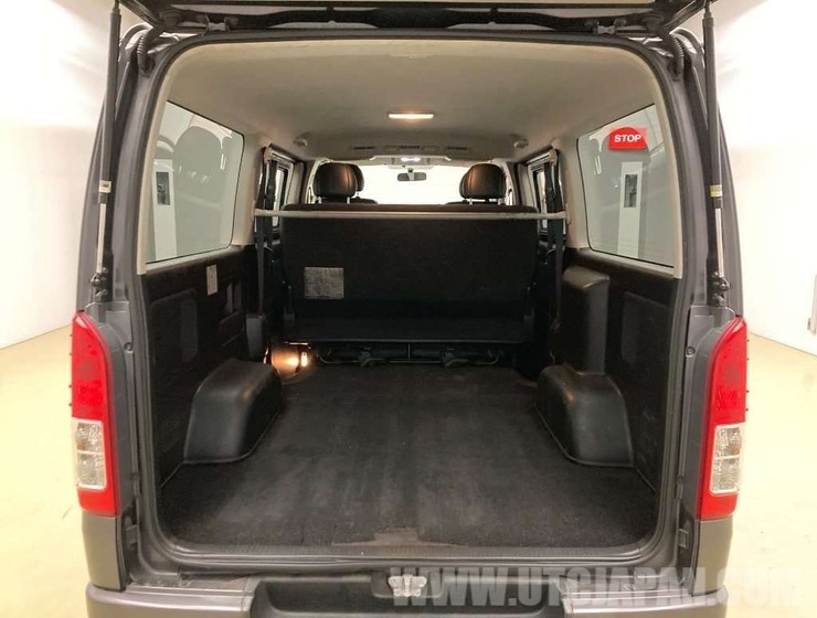 TOYOTA HIACE SUPER GL 2016