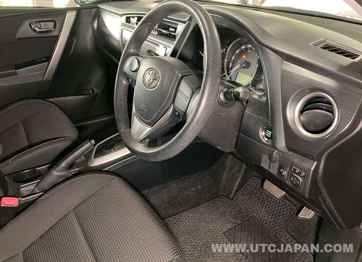 TOYOTA AURIS 2013