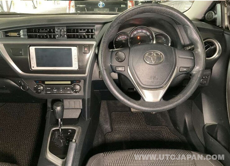 TOYOTA AURIS 2013