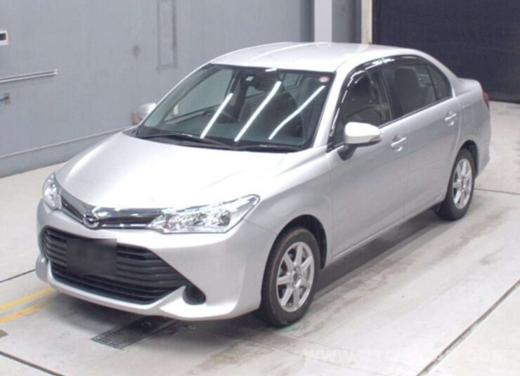 TOYOTA COROLLA AXIO 2016