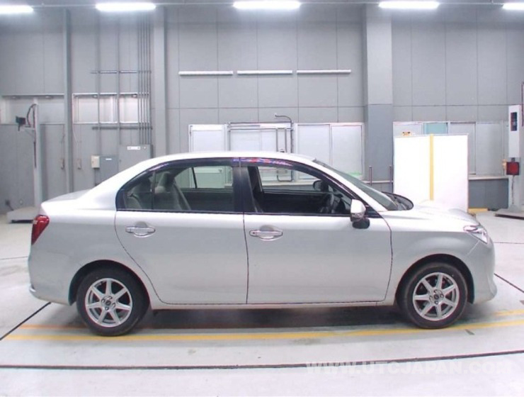 TOYOTA COROLLA AXIO 2016