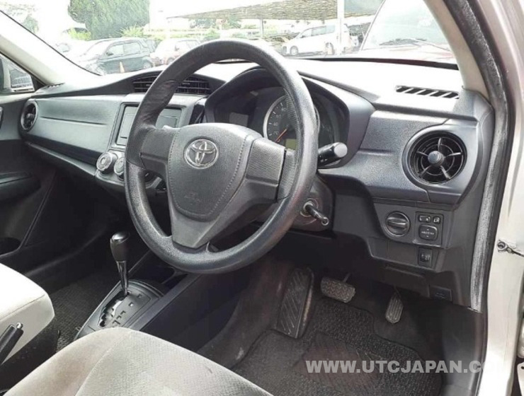TOYOTA COROLLA AXIO 2016