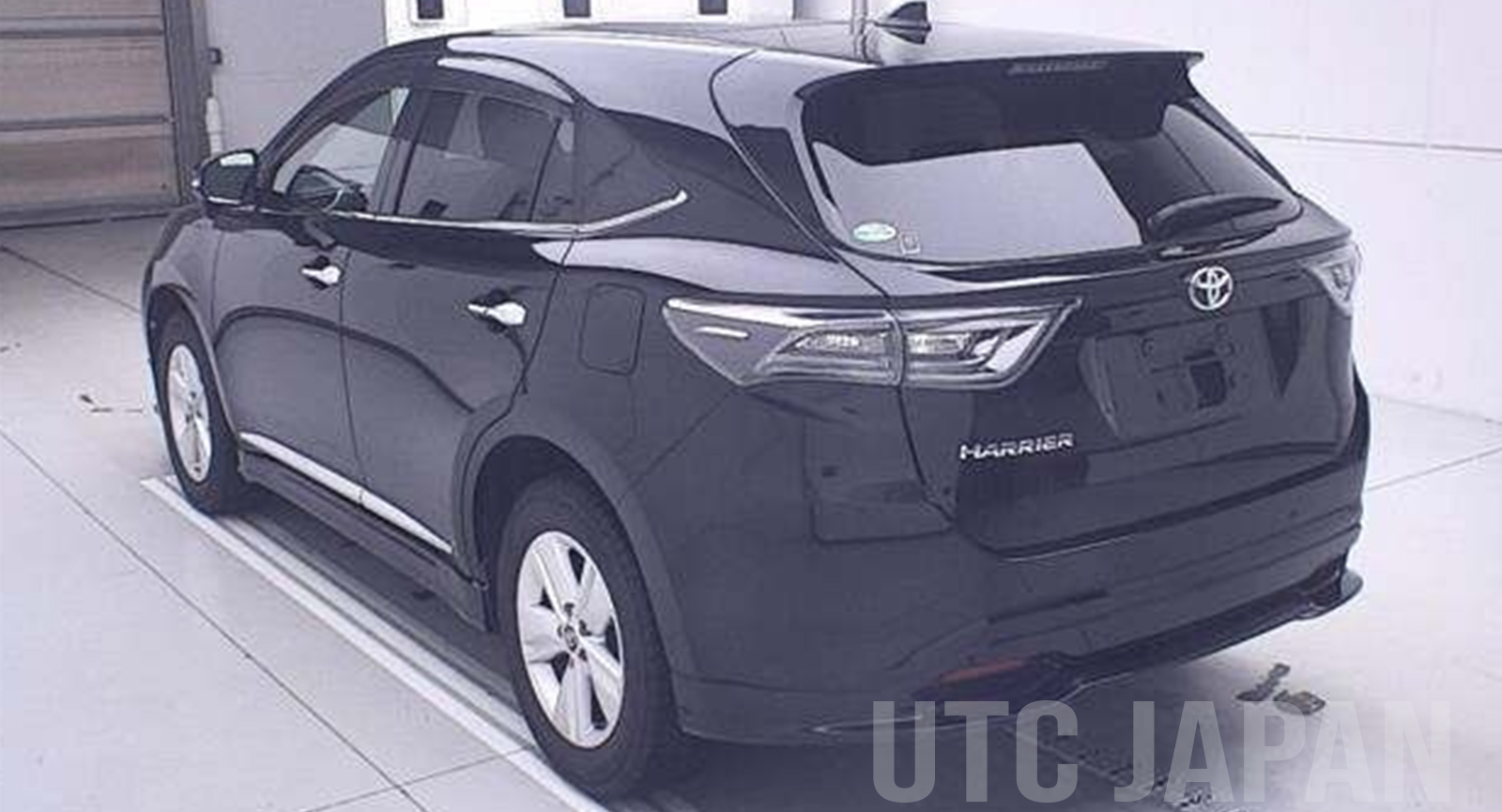 TOYOTA HARRIER 2014