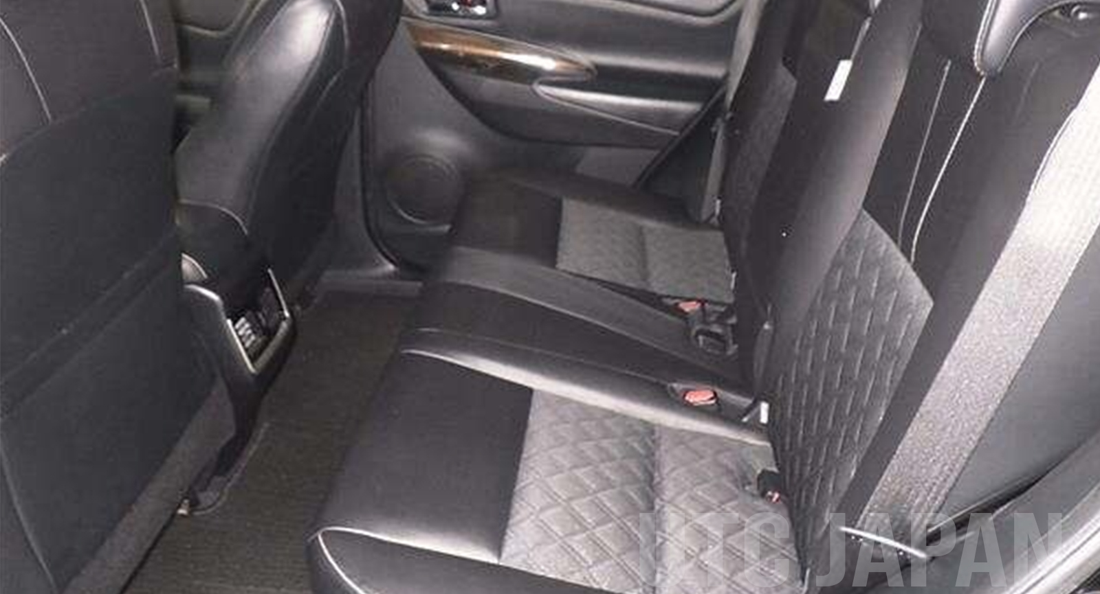 TOYOTA HARRIER 2014