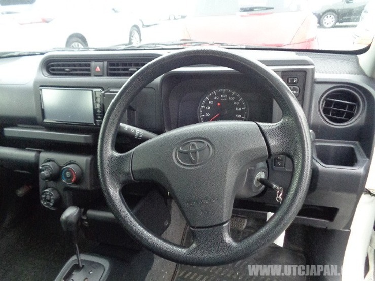 Toyota Probox DX Comfort